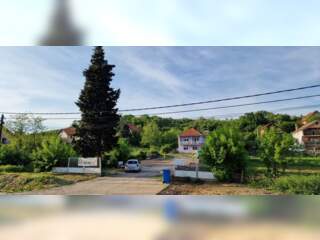 Недвижимость - Дома, дачи и виллы - Prodaja kuce i placa na glavnom putu