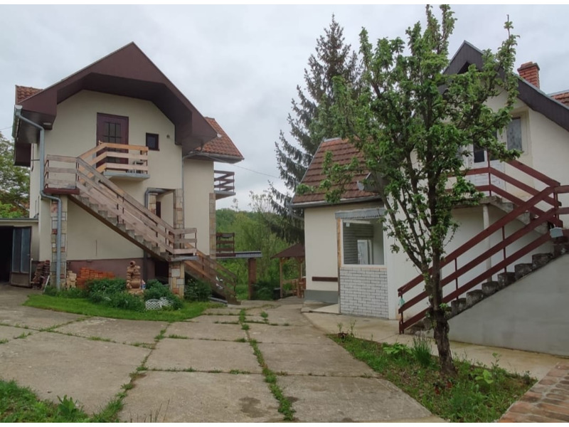 Недвижимость - Дома, дачи и виллы - Посуточная аренда апартаментов
