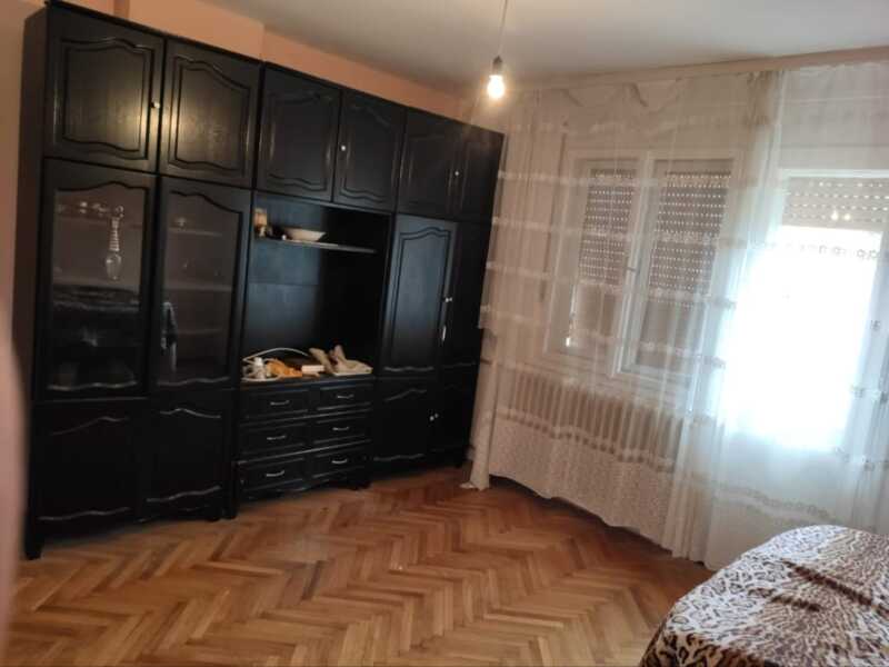Недвижимость - Дома, дачи и виллы - Дом 200 кв.м., на участке 5 соток в центре города 