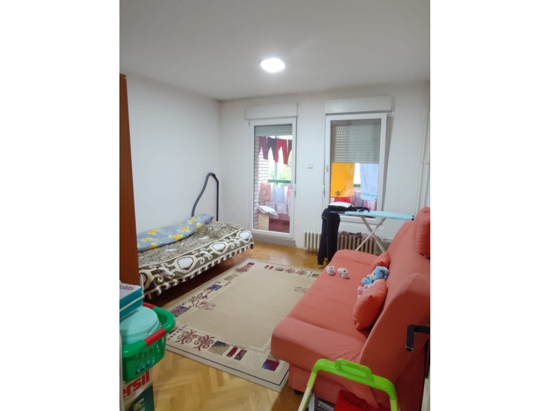 Недвижимость - Квартиры и апартаменты - 3-х комнатная квартира 93 кв.м., с видом на реку