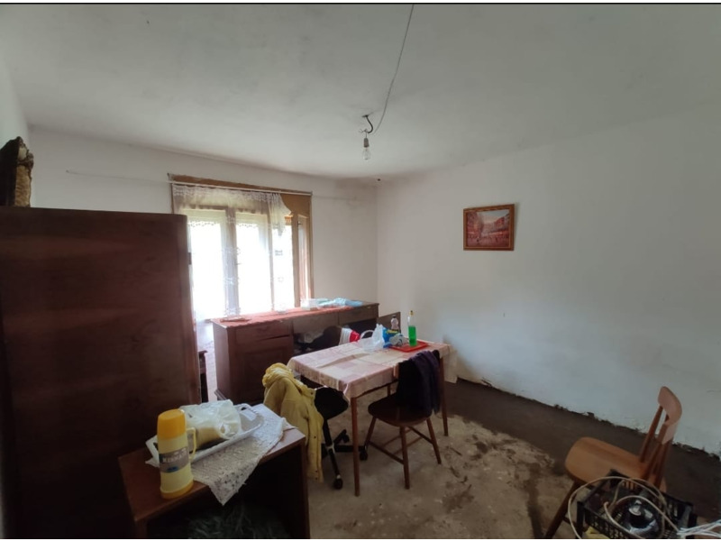 Недвижимость - Дома, дачи и виллы - 2 дома (44 и 148 кв.м.) на участок 26 соток.
