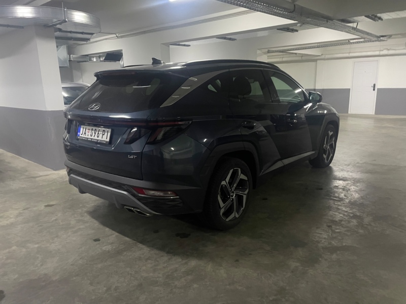 Транспорт и запчасти - Легковые автомобили - Продается Hyundai Tucson 1.6 л., Россия