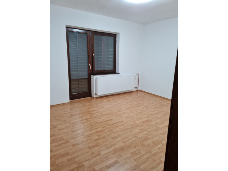 Недвижимость - Дома, дачи и виллы - Продам дом 2 этажа