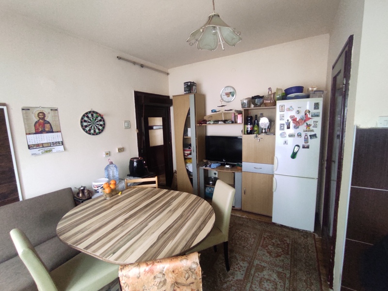 Недвижимость - Квартиры и апартаменты - Трехкомнатная квартира на продажу, Младеновац
