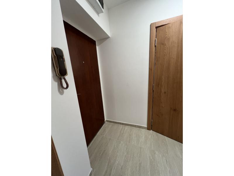 Недвижимость - Квартиры и апартаменты - 3-КОМНАТНАЯ КВАРТИРА, 53 м²