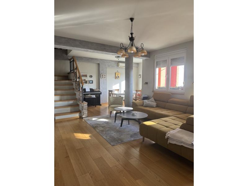 Недвижимость - Квартиры и апартаменты - 4-КОМНАТНАЯ КВАРТИРА, 100 м²