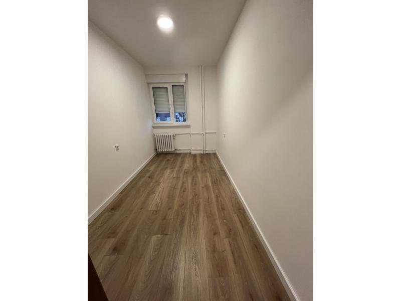 Недвижимость - Квартиры и апартаменты - 3-КОМНАТНАЯ КВАРТИРА, 53 м²