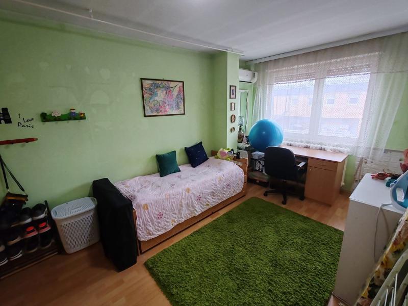 Недвижимость - Квартиры и апартаменты - 4-КОМНАТНАЯ КВАРТИРА, 114 м²