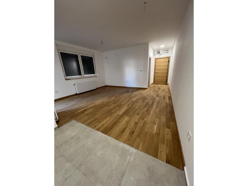 Недвижимость - Квартиры и апартаменты - 2-КОМНАТНАЯ КВАРТИРА, 42 м²