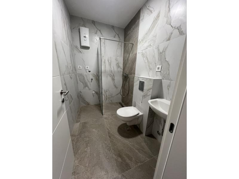 Недвижимость - Квартиры и апартаменты - 2-КОМНАТНАЯ КВАРТИРА, 42 м²