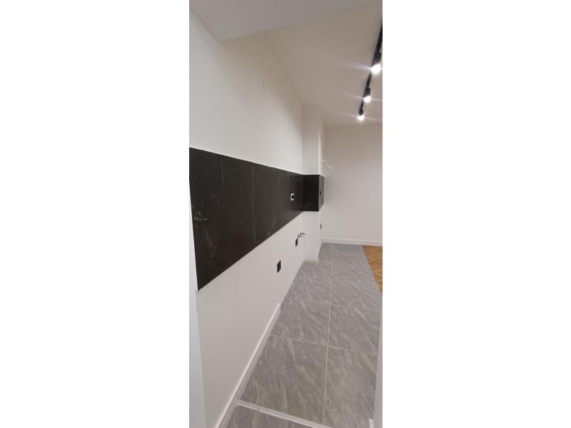 Недвижимость - Квартиры и апартаменты - 3-КОМНАТНАЯ КВАРТИРА, 51 м²